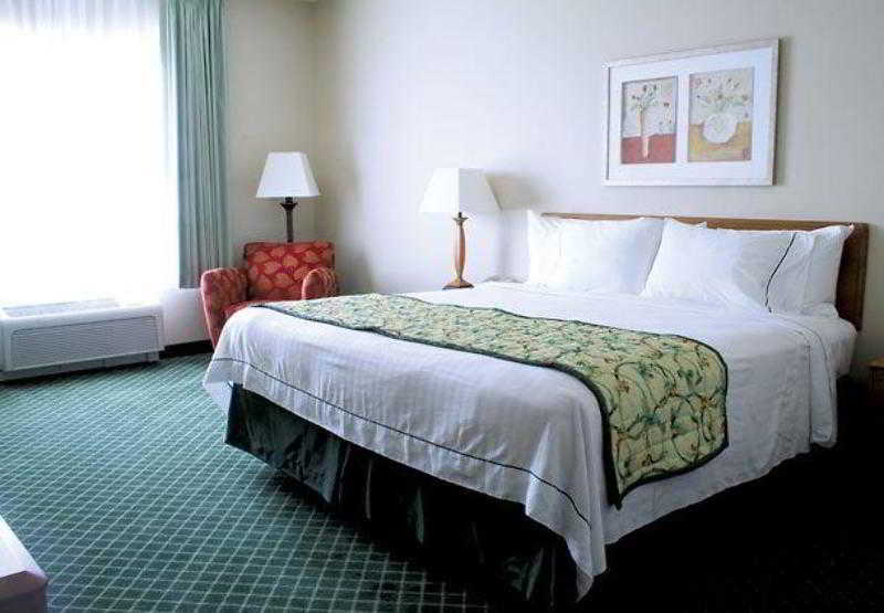 Fairfield Inn & Suites By Marriott Wausau Weston Pokoj fotografie